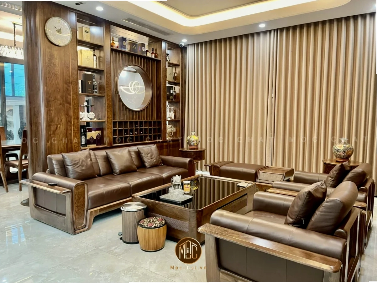 Kích thước sofa gỗ óc chó sẽ giúp việc bố trí không gian trở nên hài hòa (Nguồn: mocchat.vn)
