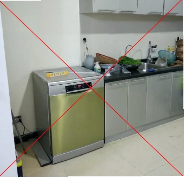Kích thước tủ bếp dưới không phù hợp để lắp máy rửa bát