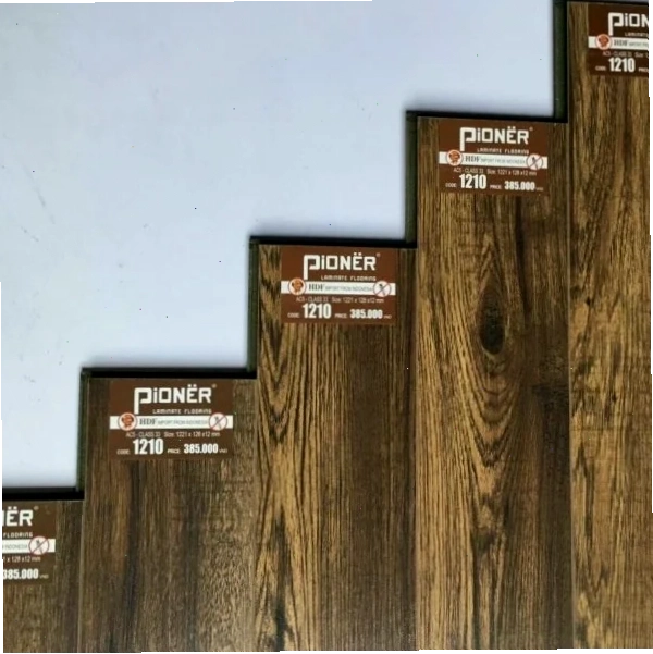 Sàn Gỗ Pioner 1210 màu sắc tươi sáng