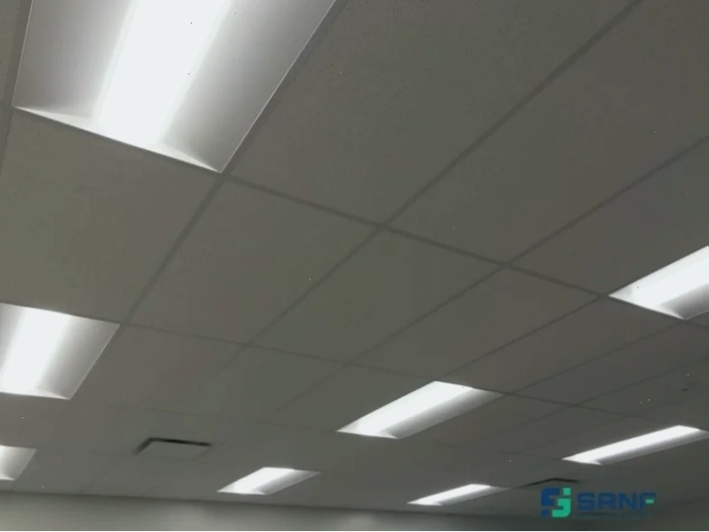 So sánh giá thi công trần nhựa khung xương giữa các loại vật liệu